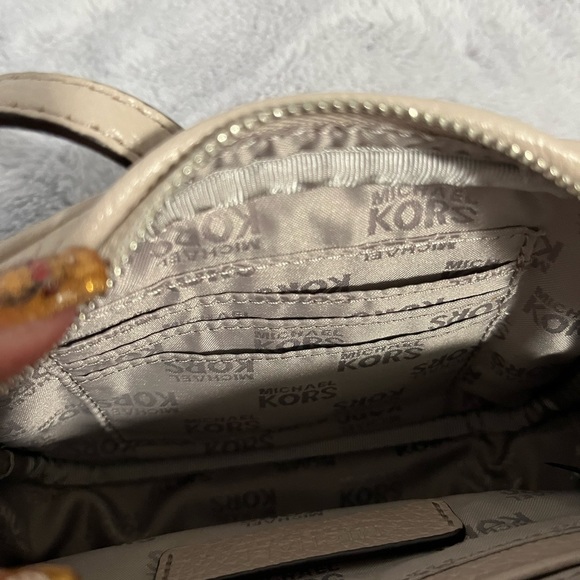 Michael Kors crossbody bag - Picture 6 of 7